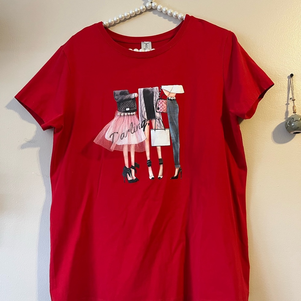 Tristan Red Graphic T- shirt